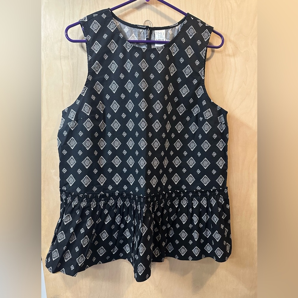 NEW Time and Tru black sleeveless blouse, size L (12-14), diamonds, geometric